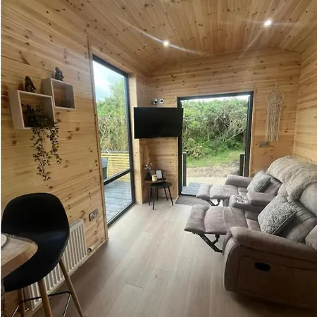 Sionnach - Private Outdoor Hot Tub - Pet Friendly *