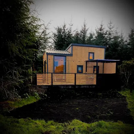 Sionnach - Private Outdoor Hot Tub - Pet Friendly Kinlough