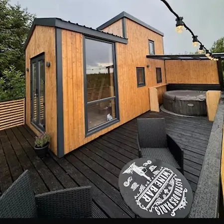 Sionnach - Private Outdoor Hot Tub - Pet Friendly