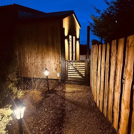 Sionnach - Private Outdoor Hot Tub - Pet Friendly *